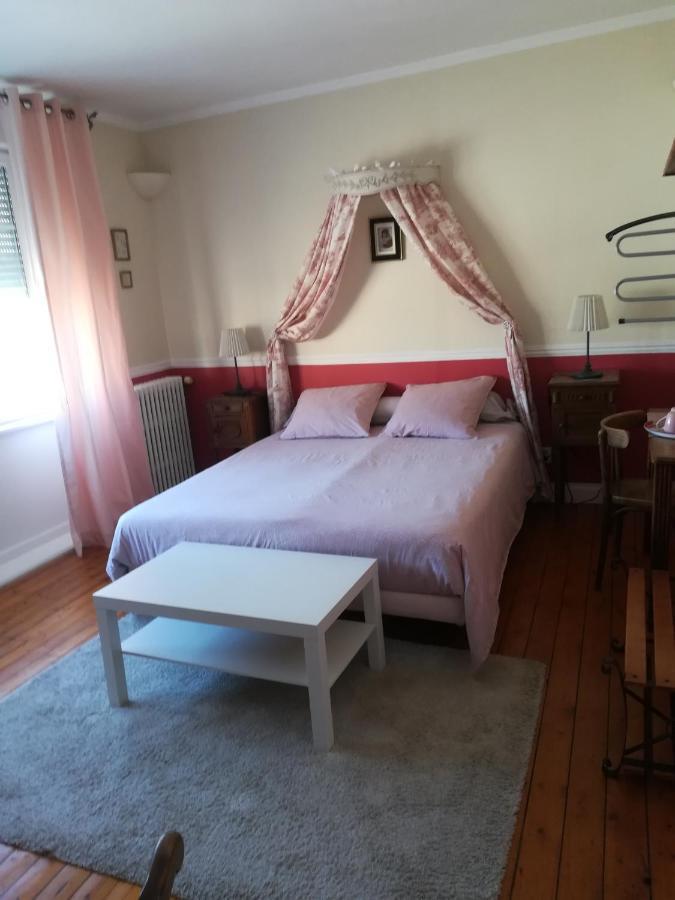Chambres D'Hotes De La 101Eme Карентан Екстериор снимка